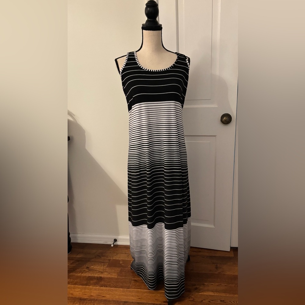La Blanca Black & White Medium Sleeveless Racerback Maxi Dress or Swim Coverup